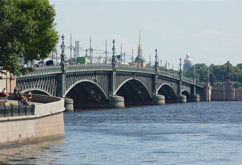 Биржевая линия и мост Троицкий: экскурсия в морскую историю Северной столицы