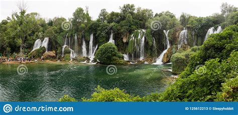 Возможности для отдыха и пикника в окрестностях водопада