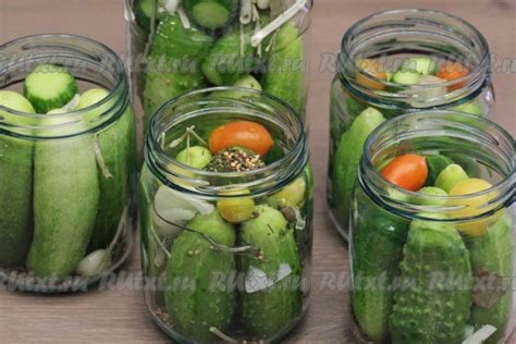 Возможные риски при употреблении маринованных огурцов с опухшими крышками