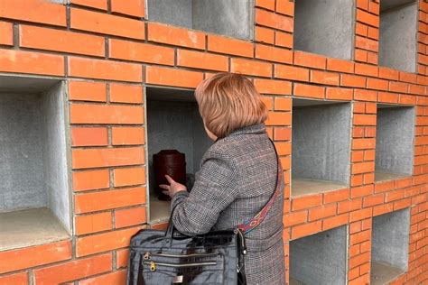 Выбор места последнего покоя для урны с покойником: нахождение подходящего кладбища