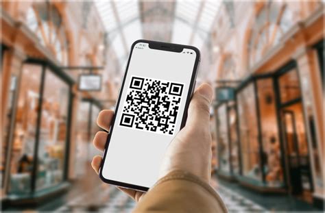 В каких окружениях встречаются QR-коды и какую информацию они могут содержать