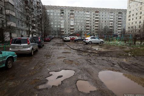 Главная улица: шум и грязь в окрестностях немногих лишенных приюта местожительства жителей