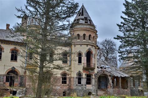 Замок-усадьба: историческая атмосфера и роскошь