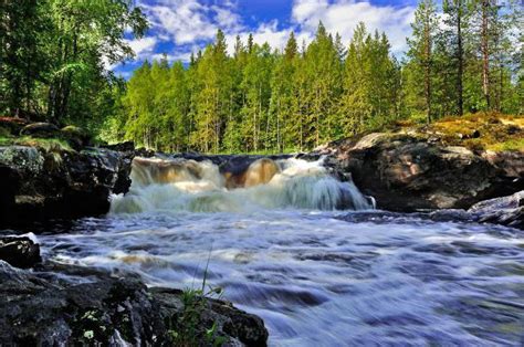 Исследуйте впечатляющие водоемы Карелии: озера, которые оставят вас безмолвными!