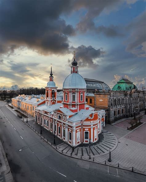 Историческое ядро: пульсирующая атмосфера северной столицы