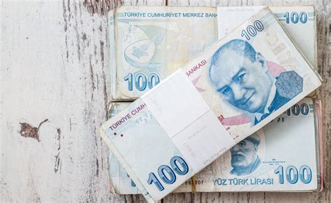 Кадыкой: обменять доллары на лиры с минимальной комиссией