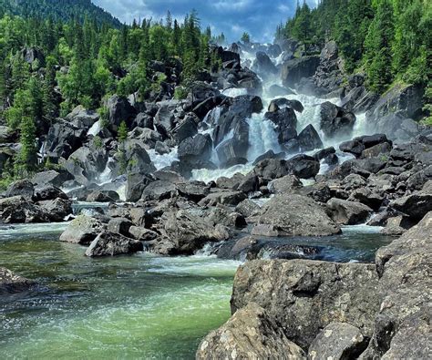 Как добраться до уникального водопада в Горном Алтае