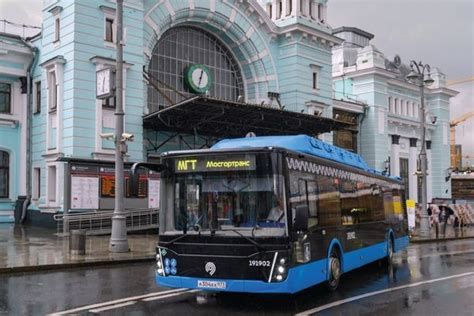 Как добраться на городском транспорте до территории московского железнодорожного вокзала