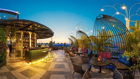 Клуб "Sky Bar Almaty"