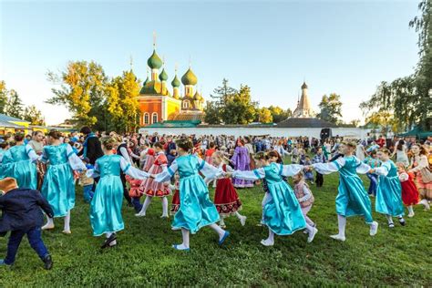 Культурные мероприятия и фестивали: озаримся духовностью мудрых женщин