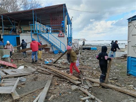 Морская прогулка в курортной зоне Анапы: наслаждайтесь теплыми днями в России