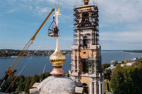 Насладитесь увлекательным путешествием по прекрасным уголкам исторического центра Костромы