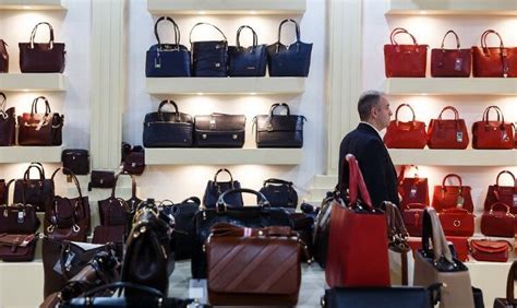 Недостатки использования синтетической кожи в обуви