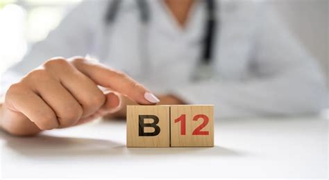 Нехватка витамина B12: причины и симптомы