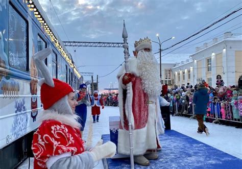 Нижний Тагил – ярмарка Деда Мороза и Снегурочки