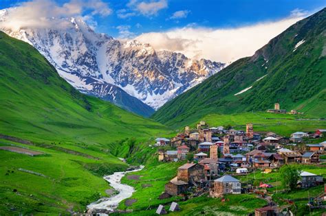 Оазисы зелени: горы Кавказа и Сванетия