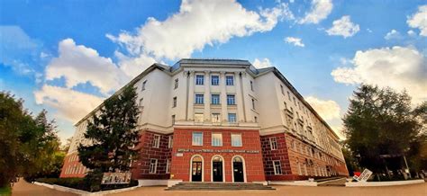 Обзор ведущих учебных заведений в регионе