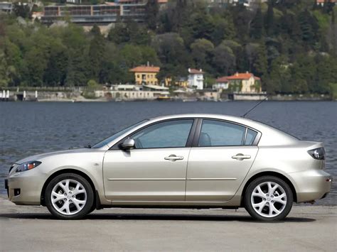 Обзор Mazda 3 2008 года: особенности и характеристики