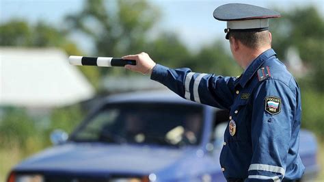 Обязанности и права инспекторов ДПС при остановке автомобилей в движении