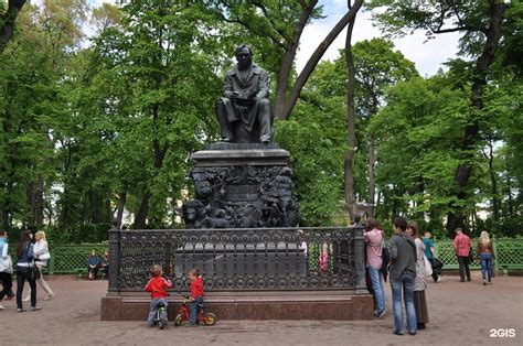 Определите путь к месту установки памятника Крылову в Летнем саду