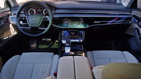 Основные признаки проблем с батареей в Audi A8 Long