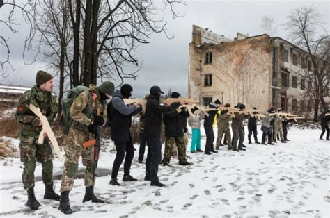 От пионеров до укоренившегося сообщества