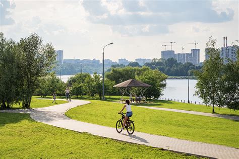 Парки и зеленые зоны для прогулок и отдыха в окрестностях станций Московского вокзала