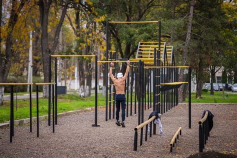 Парк "Ландыши": уединенное место для прогулок и отдыха на свежем воздухе