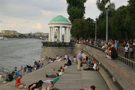 Парк Горького: оазис отдыха в центре Москвы