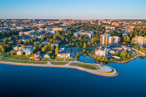 Петрозаводск: уникальный наследник природы на берегу Онежского водоема