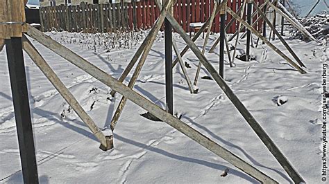 Подготовка и установка столбов