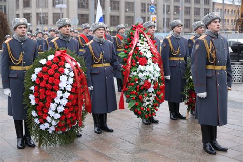 Празднование годовщины открытия памятника