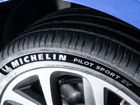 Преимущества использования свежих шин Michelin