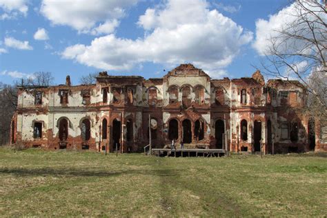 Преимущества проживания непосредственно рядом с историческим комплексом усадьбы