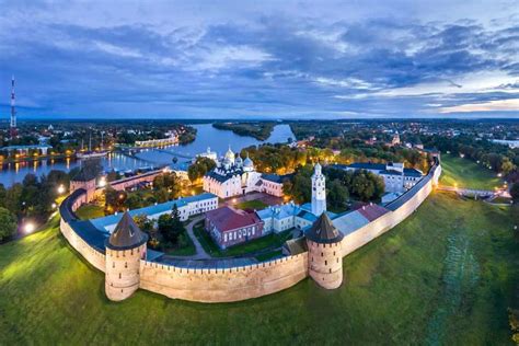 Прогулки по городам с уникальной архитектурой и богатой историей