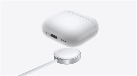 Пропуск и перемещение между композициями на AirPods Pro