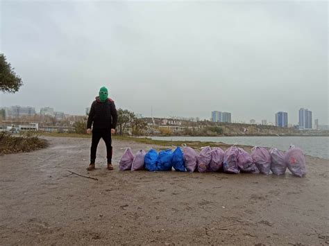 Пункты приема вторичной ценности бумаги в городе на берегу Камы