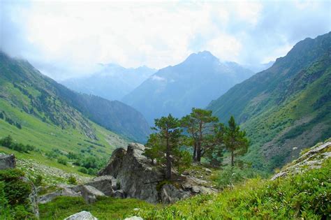 Путешествия по историческим достопримечательностям и национальным паркам Сибири