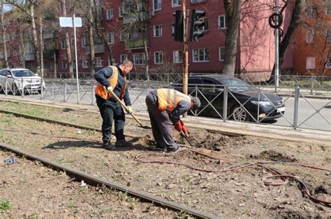 Разборка и переработка старых рельсов: процесс преобразования бывшего транспортного маршрута
