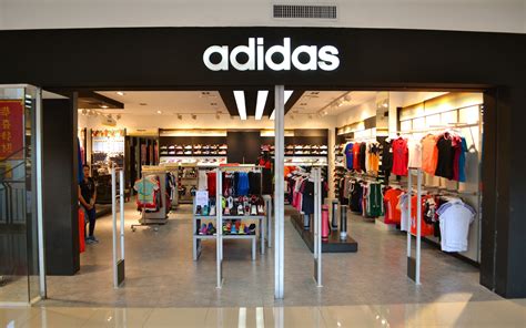 Рекомендуемые ресурсы для приобретения подлинных изделий бренда Adidas в РФ