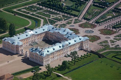 Роль Бартоломео Растрелли в развитии архитектурного комплекса