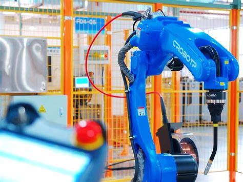 Сокращение ошибок и повышение качества: роль автоматизированных роботов в промышленных процессах