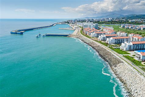 Сочи: Уникальное сочетание гор и моря на Черноморском побережье