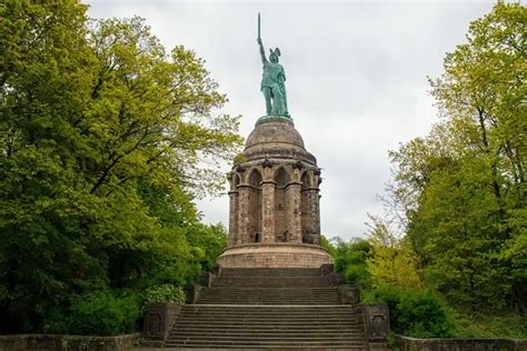 Статуя Германа в Германии: история и значение