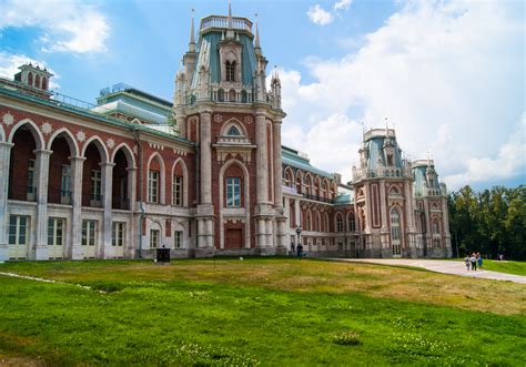Царицыно: исторический дворец и удивительный парк