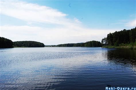 Черное озеро - отличное место для ловли щуки и окуня