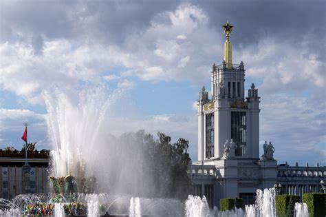  Простые пути ча и прибытия к павильону из Грузии на ВДНХ с автомобилем 