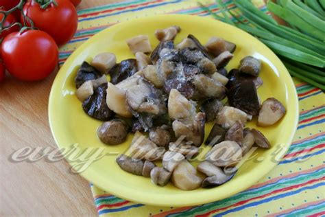 Вкусный рецепт маринованных замороженных грибов маслята с добавлением специй