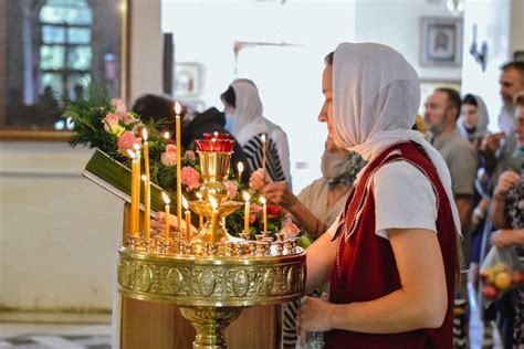 Какие традиции связаны со святением мака в разных регионах?