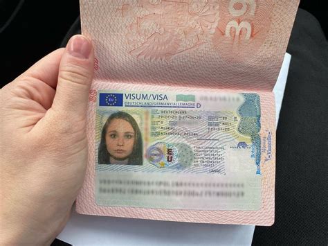 Получение визы в паспорт